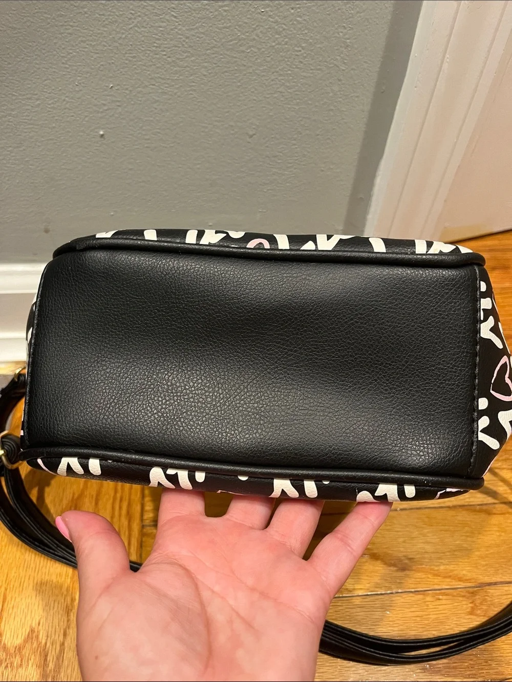 Betsey Johnson Black Heart 'Luv' Print Unicorn Applique Satchel